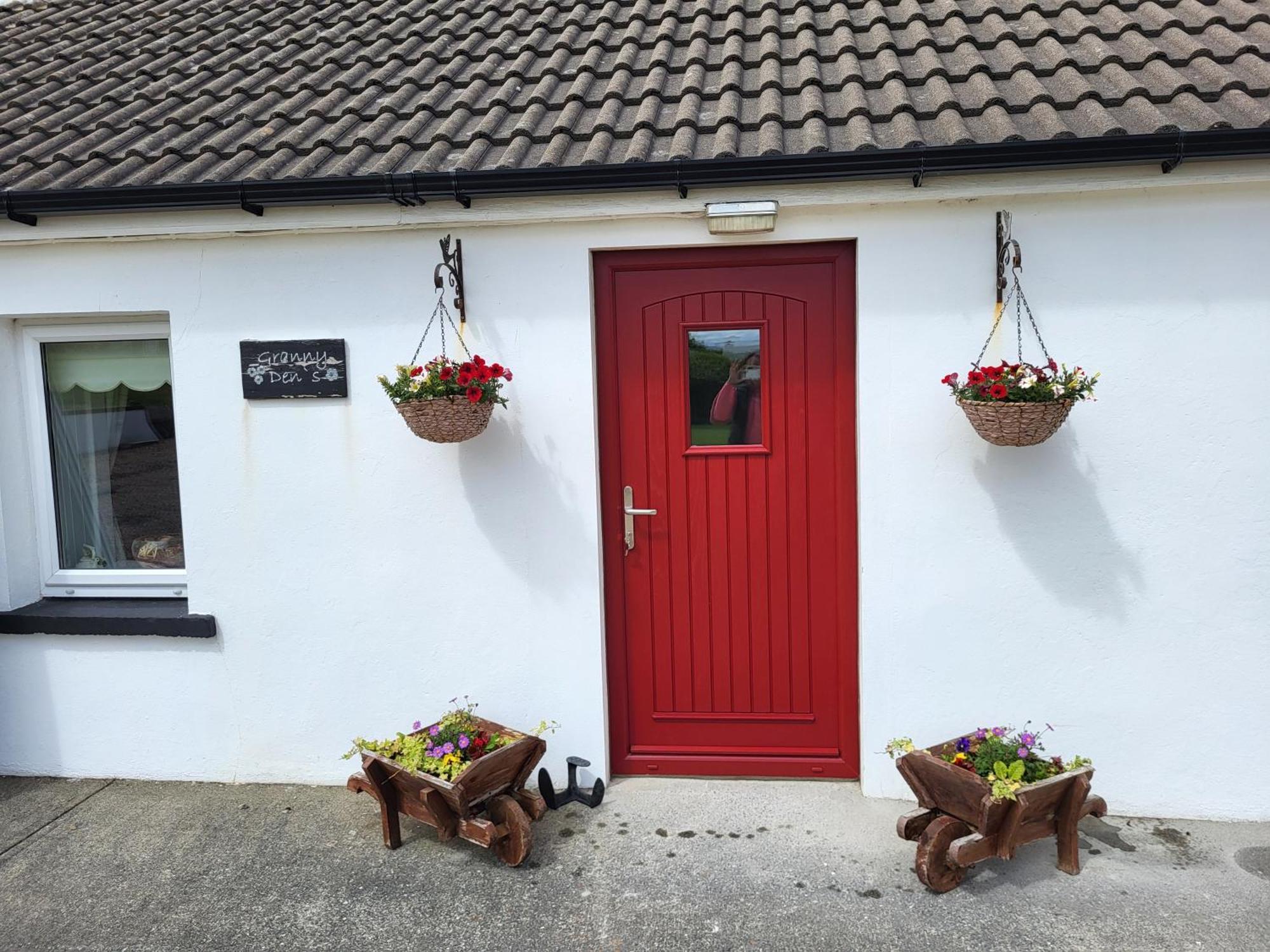 Granny Dens Villa Donegal Town ภายนอก รูปภาพ